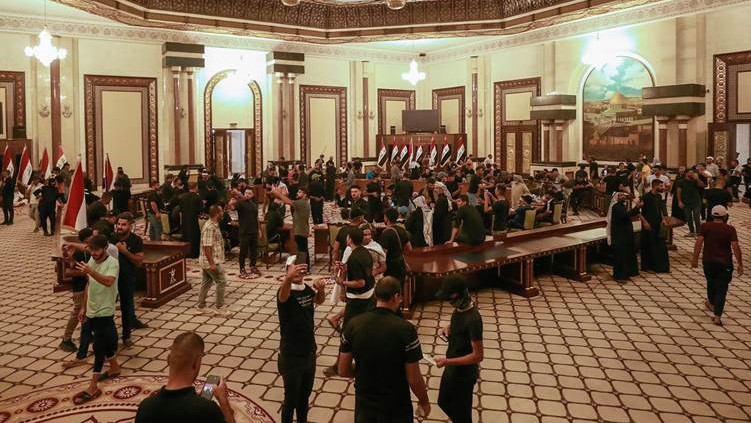 أنضار الصدر يقتحمون مقر رئاسة الحكومة ببغداد في 29 أغسطس 2022