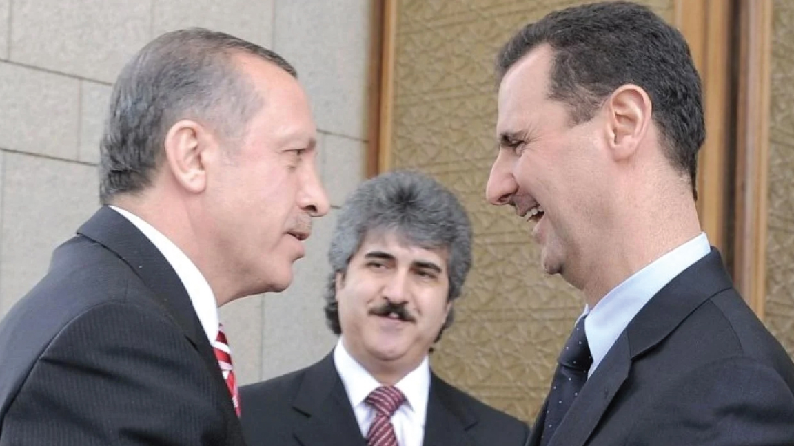 صورة منم الأرشيف لرئيس النظام السوري بشار الأسد مستقبلًا الرئيس التركي رجب طيب أردوغان في دمشق في أبريل 2008