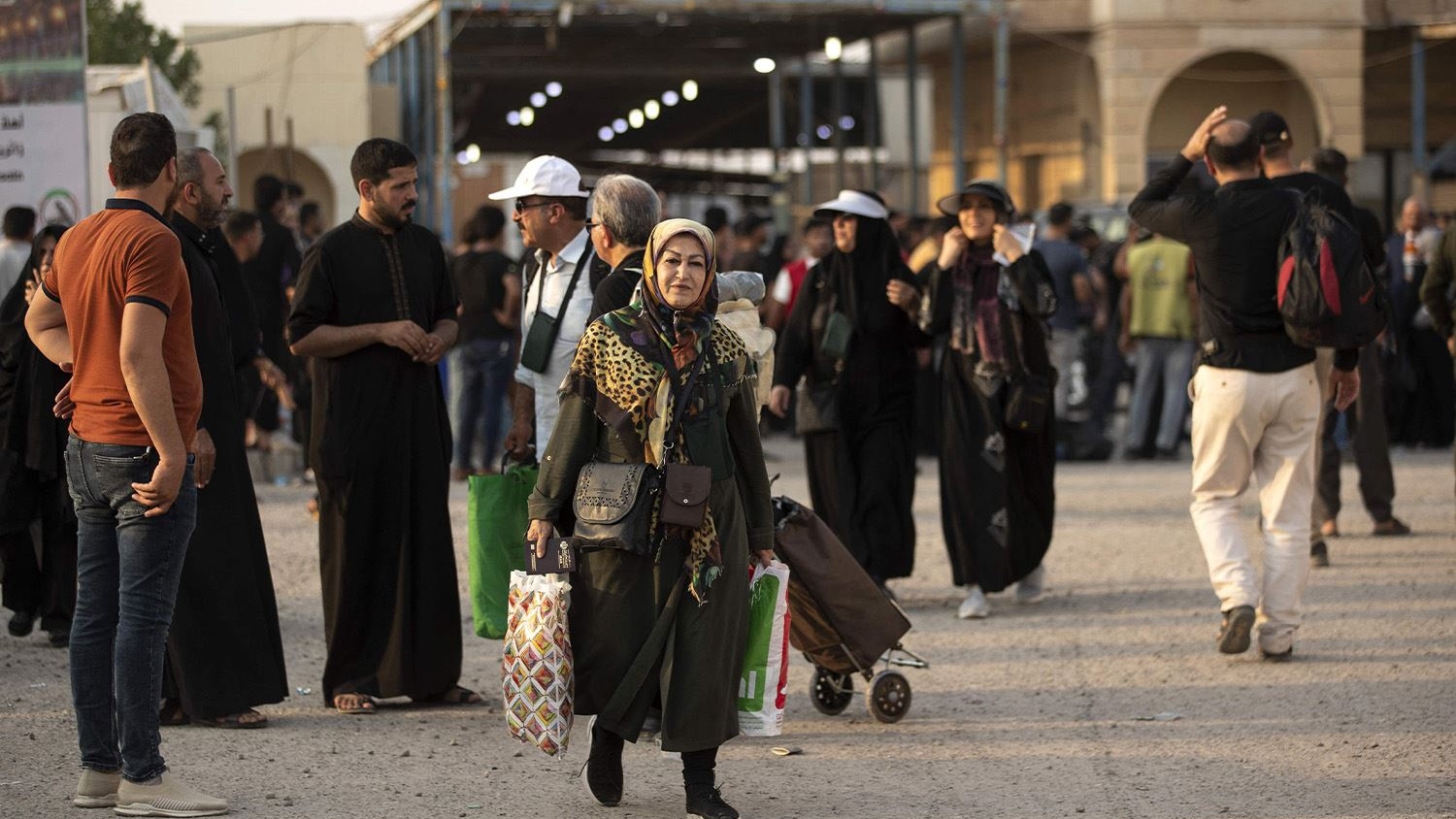 ايرانيون يدخلون العراق الخميس 8 سبتمبر 2022 عبر منفذ الشلامجة الحدودي الجنوبي مع العراق