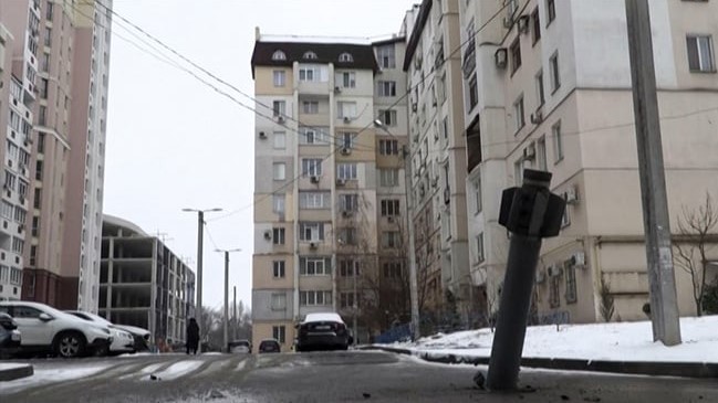بقايا صاروخ روسي سقط على خاركيف