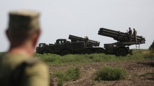 الجيش الأوكراني يستخدم منصات هيمارس الصاروخية التي حصل عليها من الغرب لاستهداف القواعد العسكرية الروسية في شبه جزيرة القرم