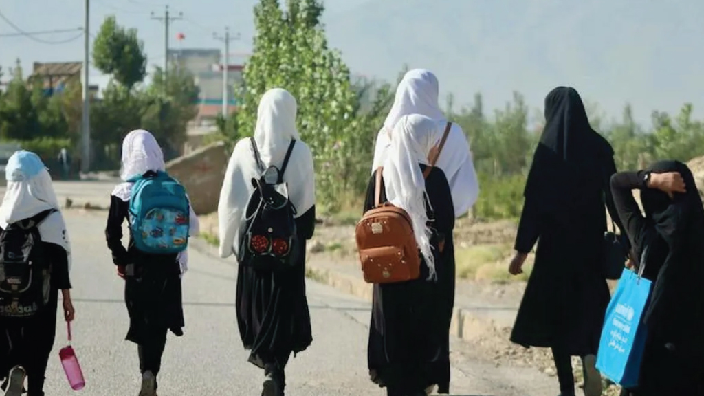 فرضت طالبان على النساء الأفغانيات قيوداً مشددة