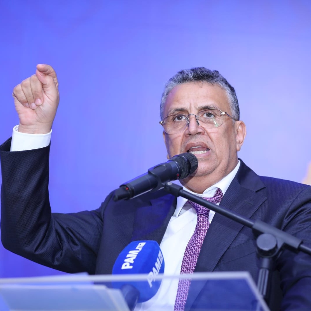 عبد اللطيف وهبي خلال إلقاء كلمته