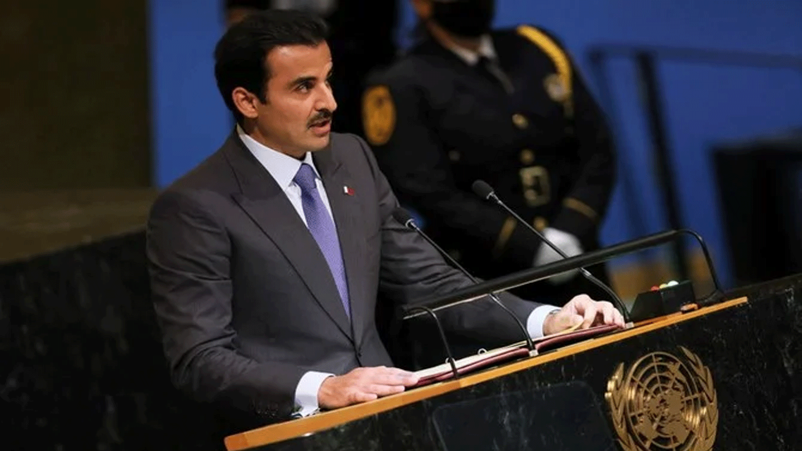 أمير قطر الشيخ تميم بن حمد آل ثاني يلقي كلمة في الدورة السابعة والسبعين للجمعية العامة للأمم المتحدة في نيويورك.