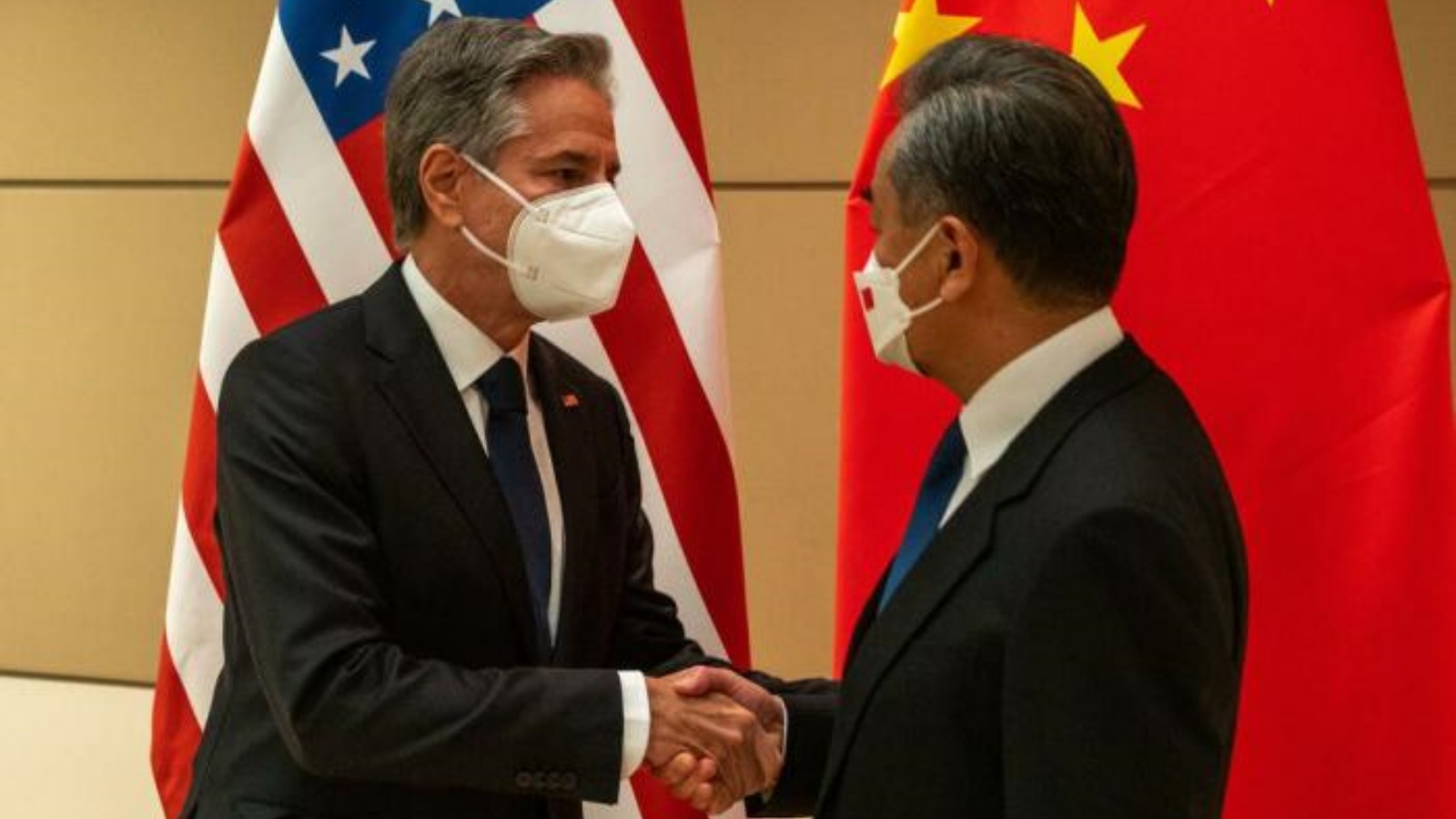 وزير الخارجية الأميركي أنتوني بلينكن ونظيره الصيني وانغ يي في نيويورك