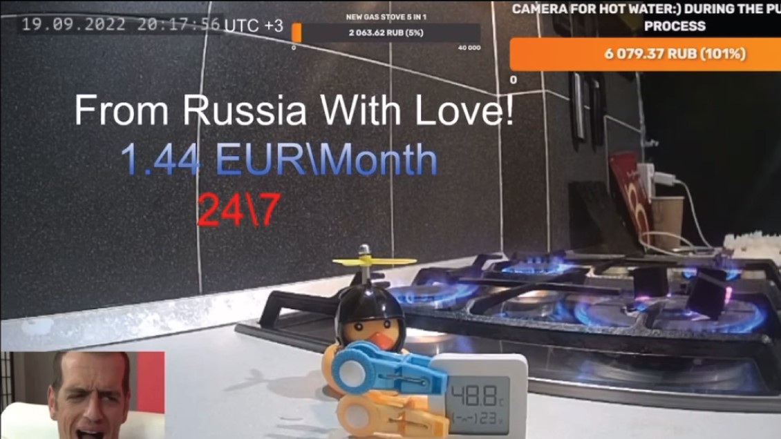 صورة مقتطعة من فيديو البث المبارش للروسي الذي يغيظ أوروبا بإشعال الغاز على مدار الساعة