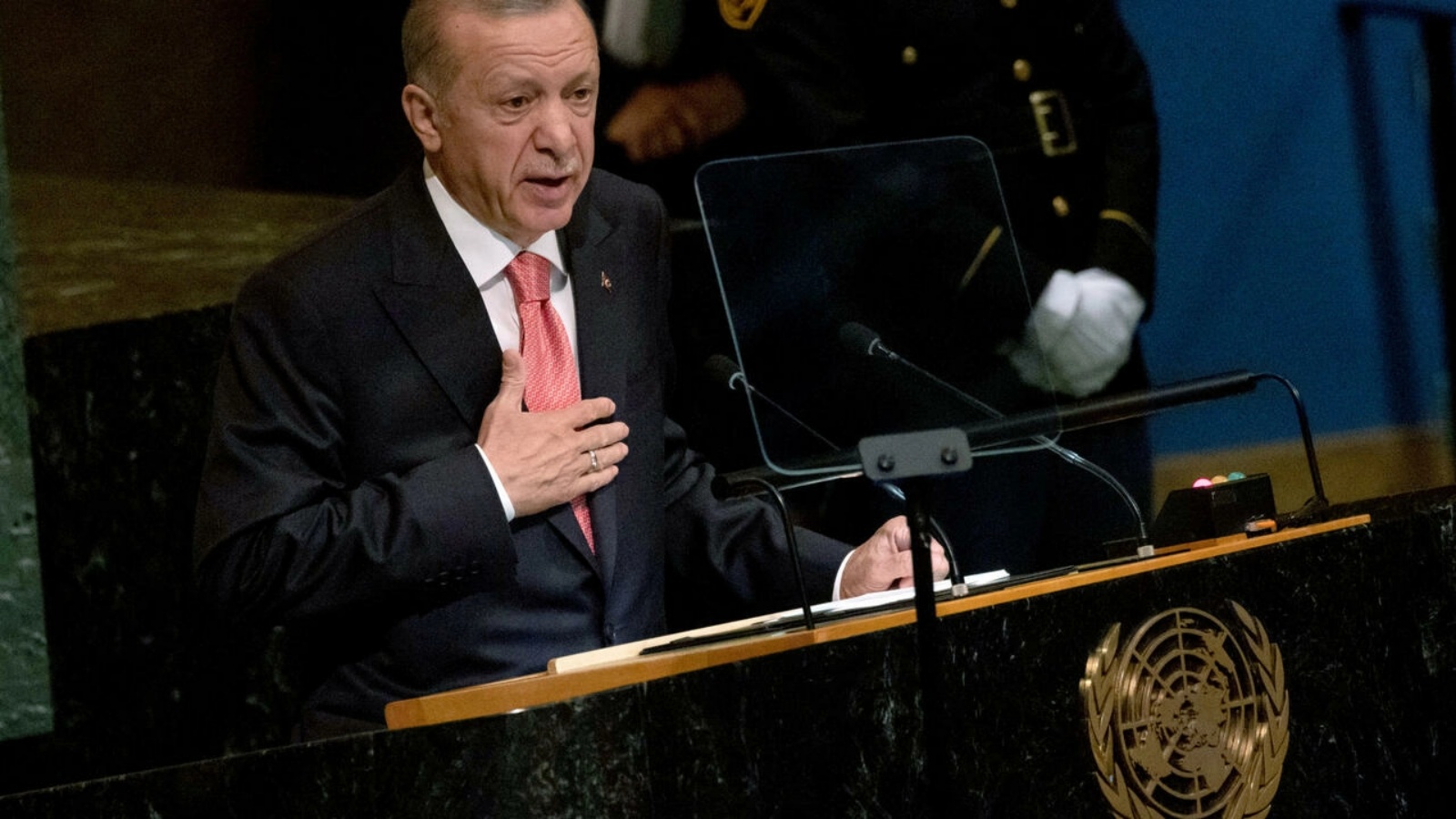 الرئيس التركي رجب طيب أردوغان يلقي كلمة أمام الدورة السابعة والسبعين للجمعية العامة للأمم المتحدة