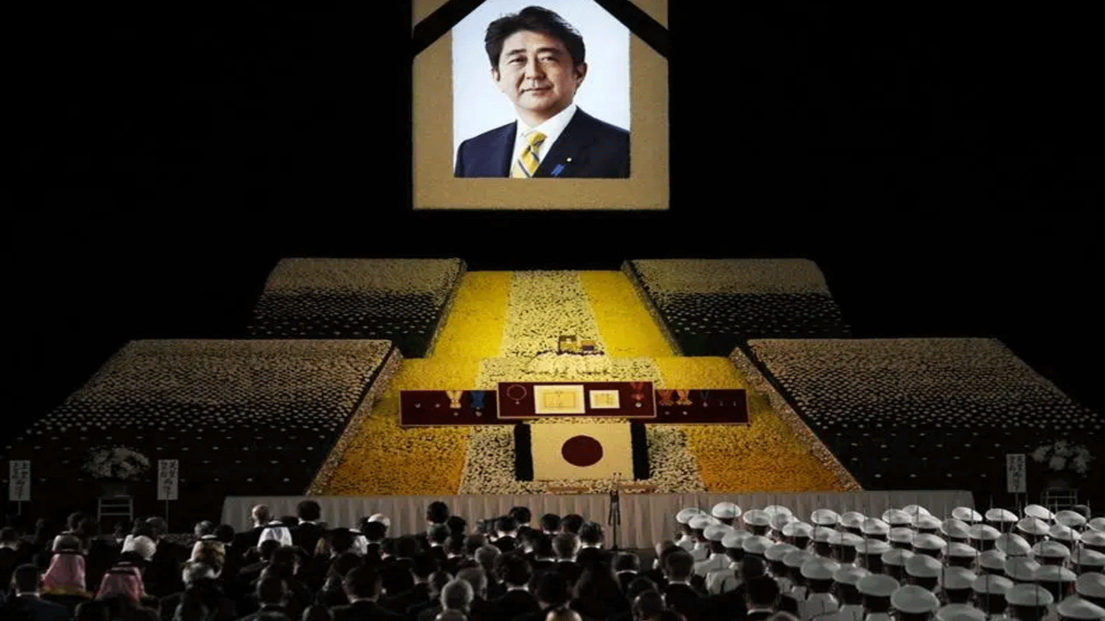 اليابان مقسومة بين حداد واحتجاج على الجنازة الوطنية لشينزو آبي