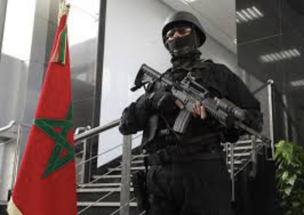 عنصر من قوات المكتب المركزي للتحقيقات القضائية في المغرب