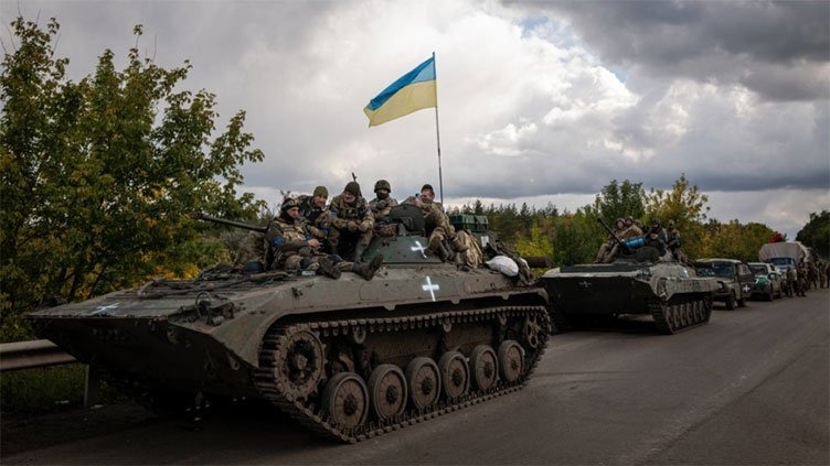 آليات عسكرية أوكرانية في منطقة خاركيف التي حررتها كييف في منتصف سبتمبر الماضي من القوات الروسية