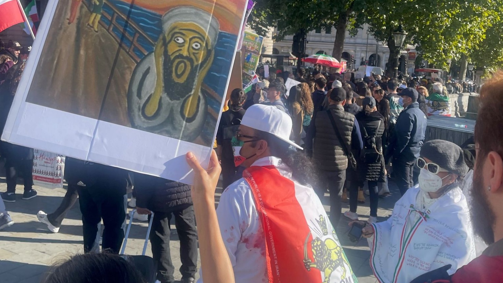 جانب من مظاهرة في لندن احتجاجاً على ممارسات الأمن الايراني 