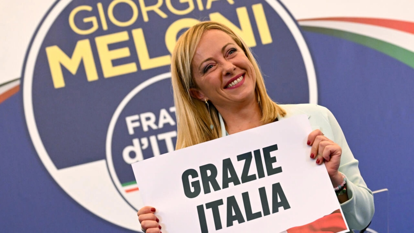 جورجيا ميلوني تطلب من الرئيس الإيطالي تعيينها رئيسة للحكومة