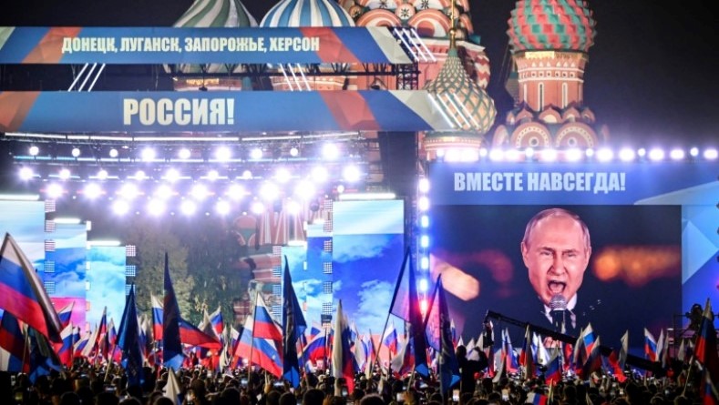 بوتين خطيبًا في حفل الإعلان عن ضم أربع مناطق أوكرانية إلى روسيا