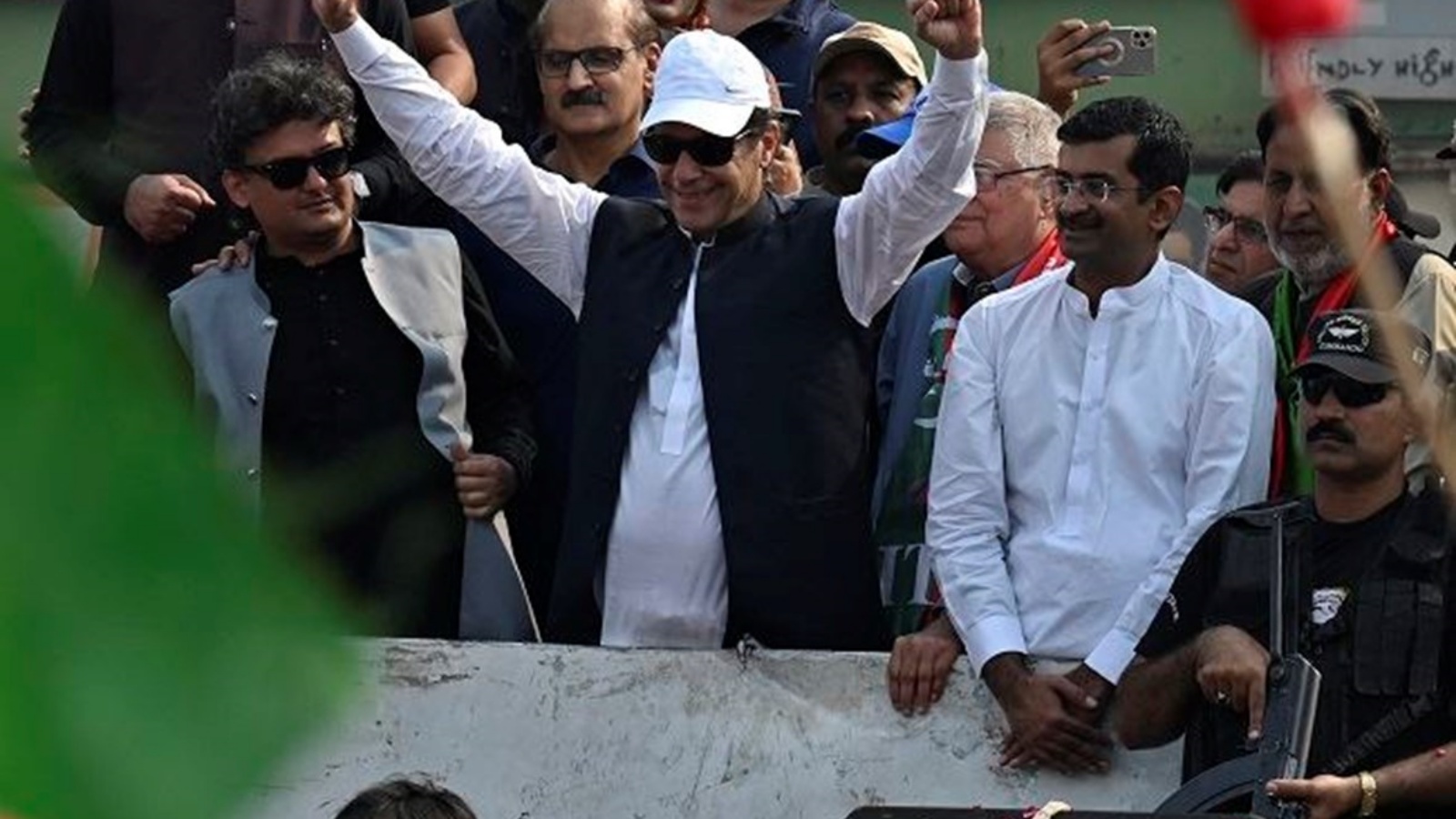 رئيس الحكومة الباكستانية السابق عمران خان يفوز في انتخابات فرعية جديدة