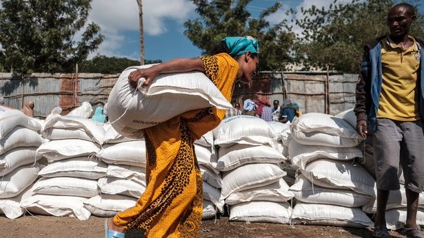 قضى الاتفاق بين الحكومة الإثيوبية ومتمردي تيغراي بإيصال المساعدات إلى من يحتاج إليها