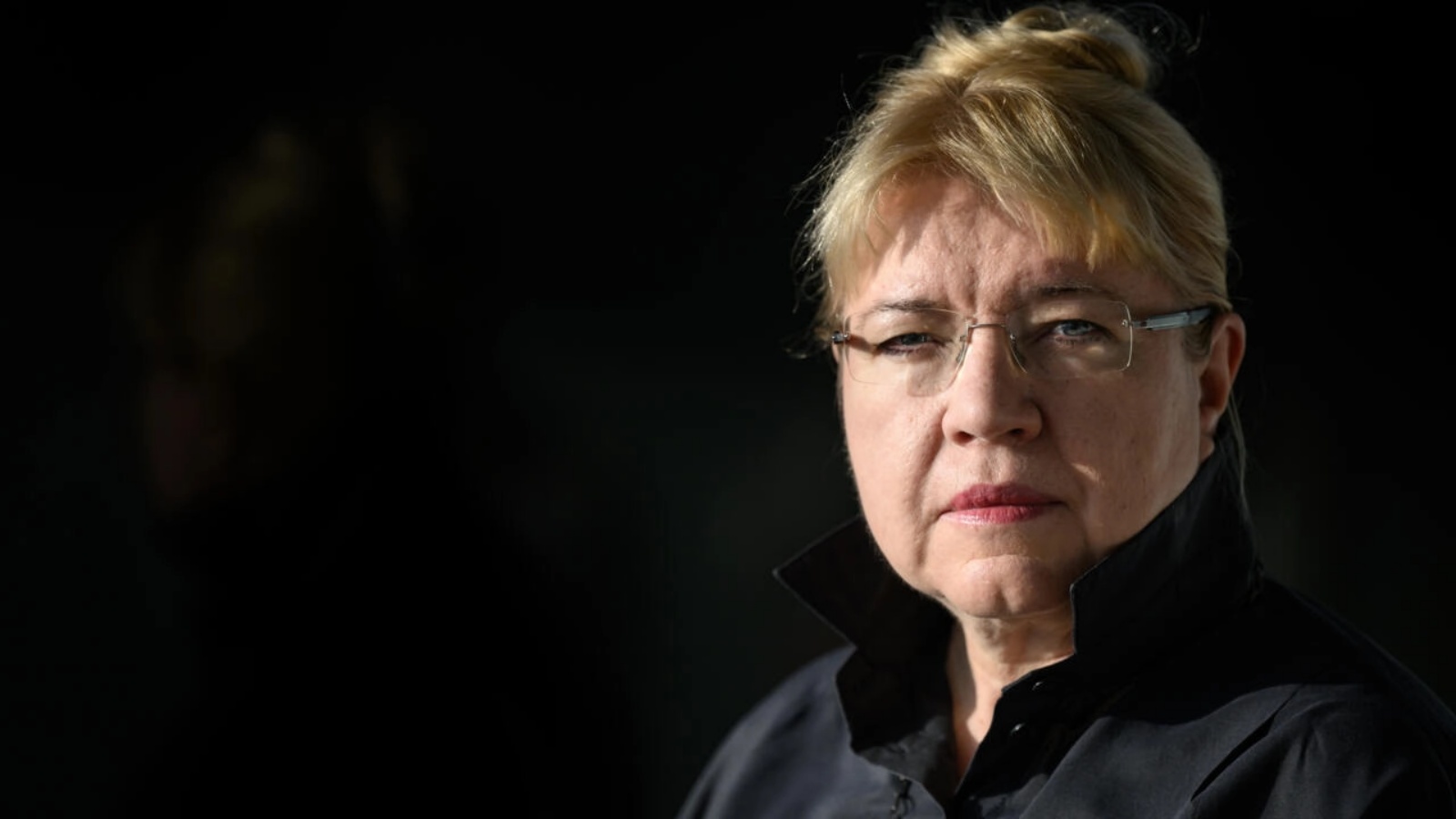 صورة مؤرخة في 3 نوفمبر 2022 لمديرة منظمة ميموريال الحقوقية الروسية خلال مقابلة مع وكالة فرانس برس في جنيف