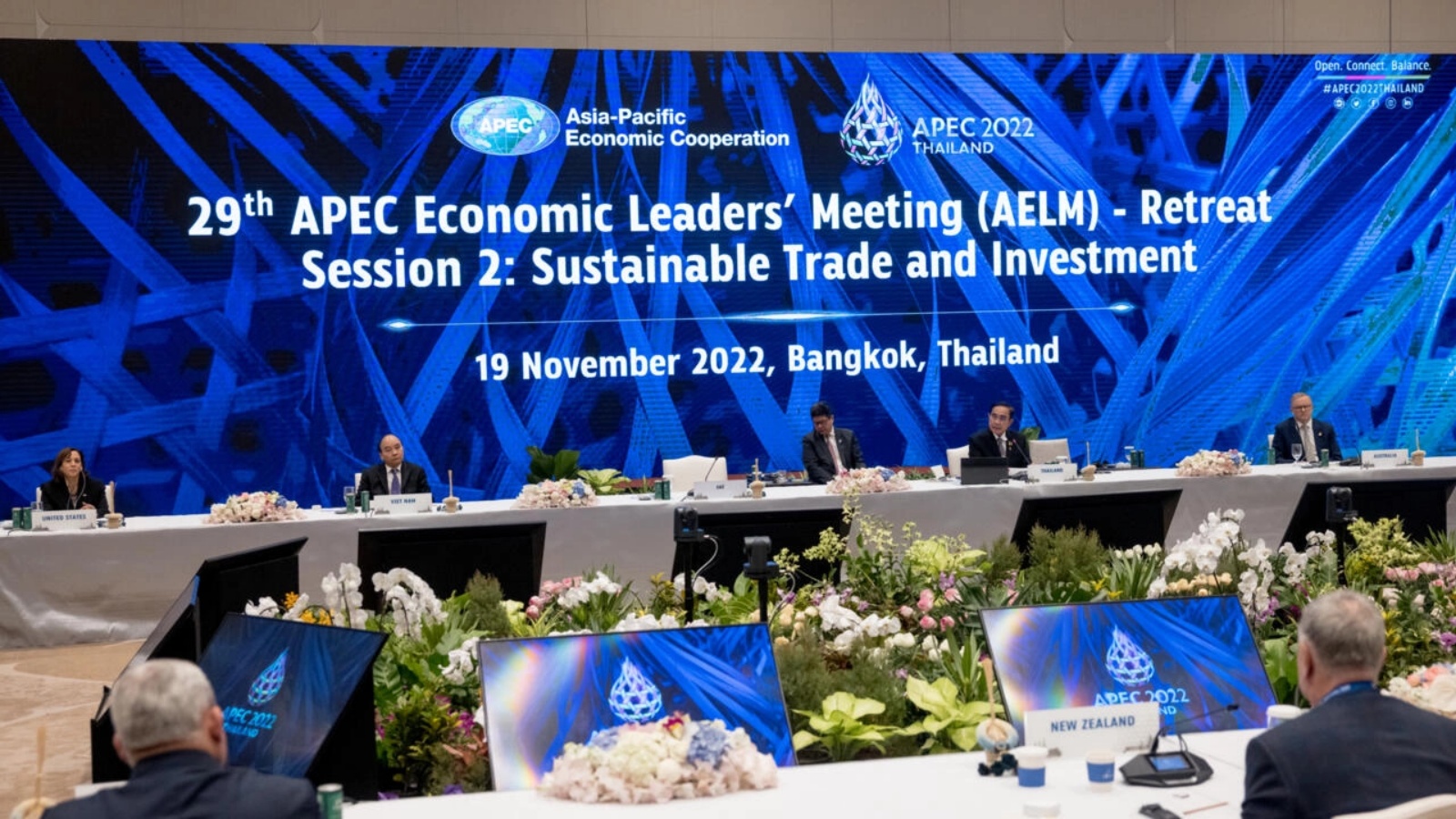 اجتماع المنتدى الاقتصادي لآسيا والمحيط الهادئ في بانكوك في 19 نوفمبر 2022