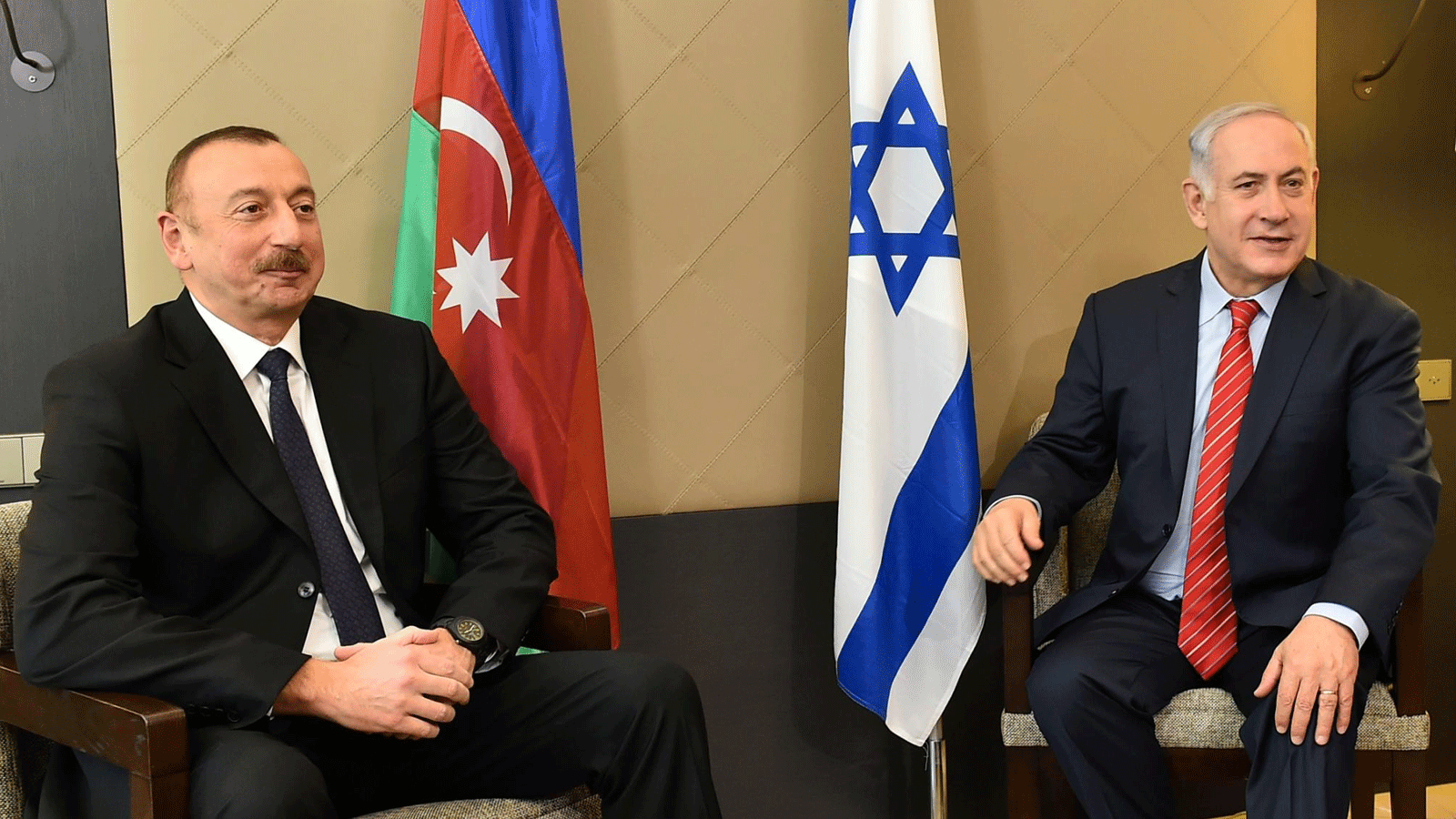 صورة أرشيفية التُقِطَت في 28 يناير\كانون الثاني 2018 لرئيس الوزراء الإسرائيلي المكلف بتشكيل الحكومة بنيامين نتانياهو والرئيس الأذربيجاني إلهام علييف(الرئاسة الأذربيجانية)