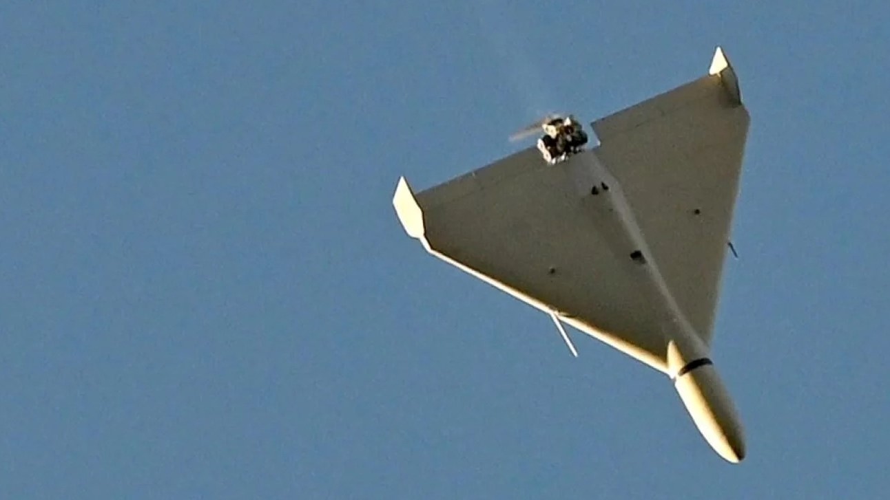 طائرة من دون طيار إيرانية الصنع تحلق فوق كييف خلال هجوم في 17 أكتوبر 2022 وسط الغزو الروسي لأوكرانيا