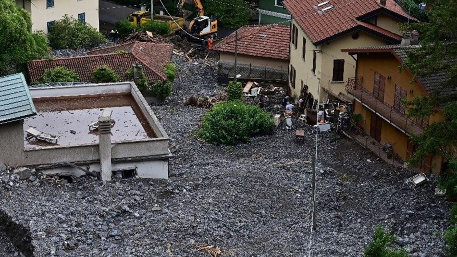 انزلاق التربة في جزيرة إيسكيا الإيطالية 26 نوفمبر 2022