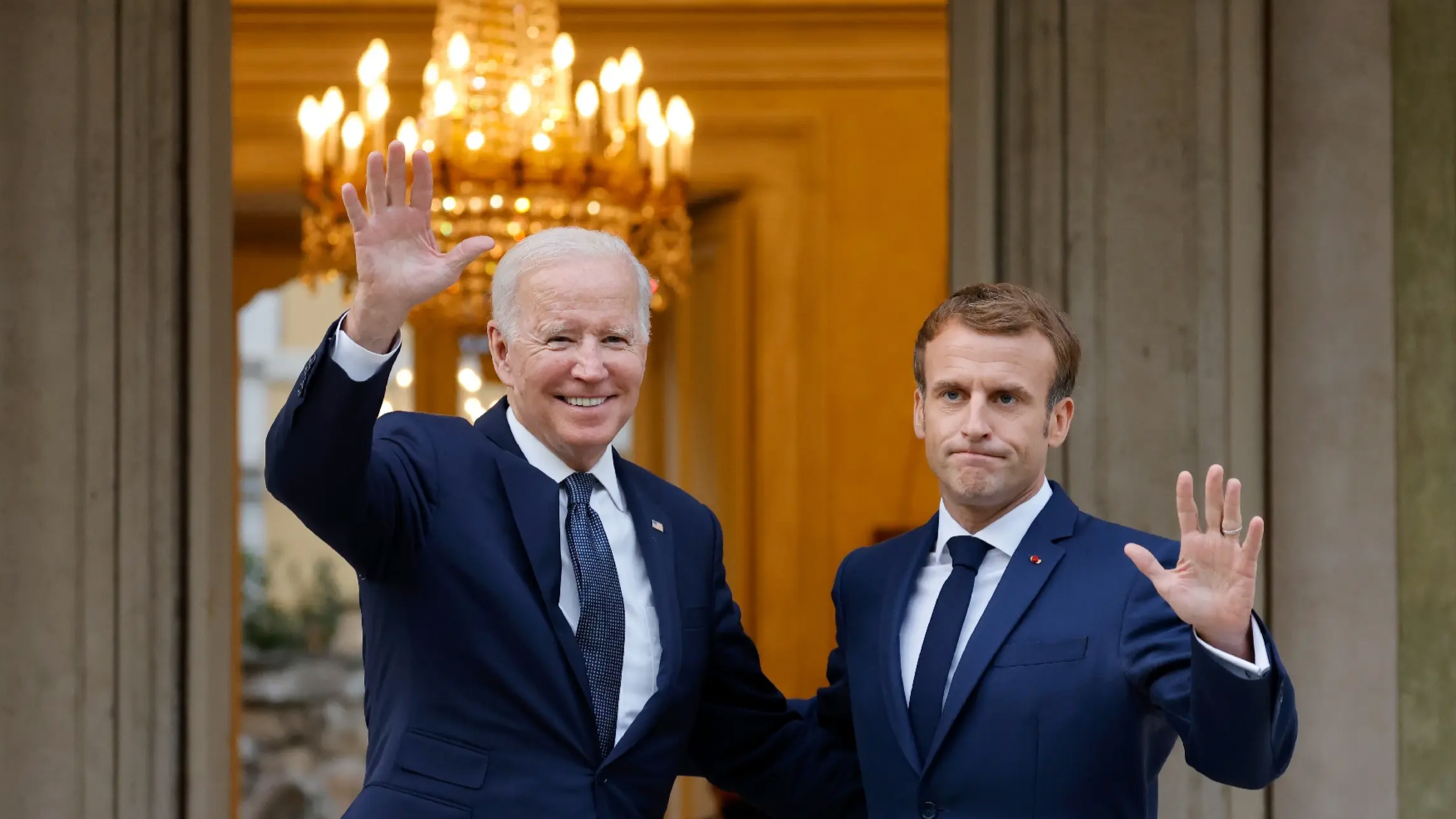 الرئيس الأميركي جو بايدن ونظيره الفرنسي إيمانويل ماكرون