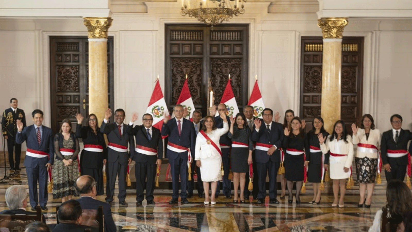 حكومة رئيسة البيرو الجديدة تؤدي اليمين