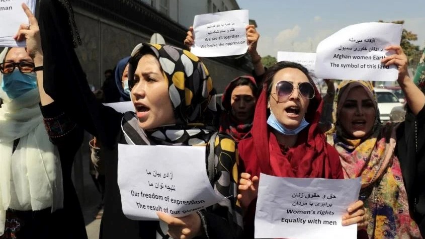 تظاهرة احتجاجية نسائية في كابول ضد قرارات طالبان