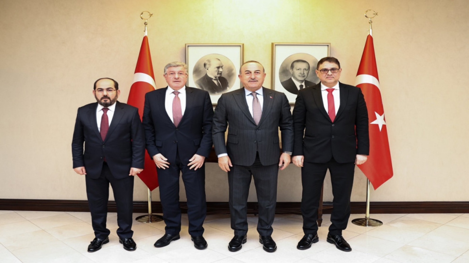 وزير الخارجية التركي مولود تشاوش أوغلو، يلتقي قادة المعارضة السورية