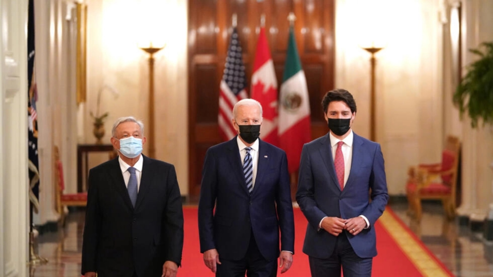 الرئيس الأميركي جو بايدن ورئيس الورزاء الكندي جاستن ترودو والرئيس المكسيكي أندريس مانيول لوبيز أوبرادور خلال قمة قادة أميركا الشمالية الأخيرة في واشنطن في العام 2021 