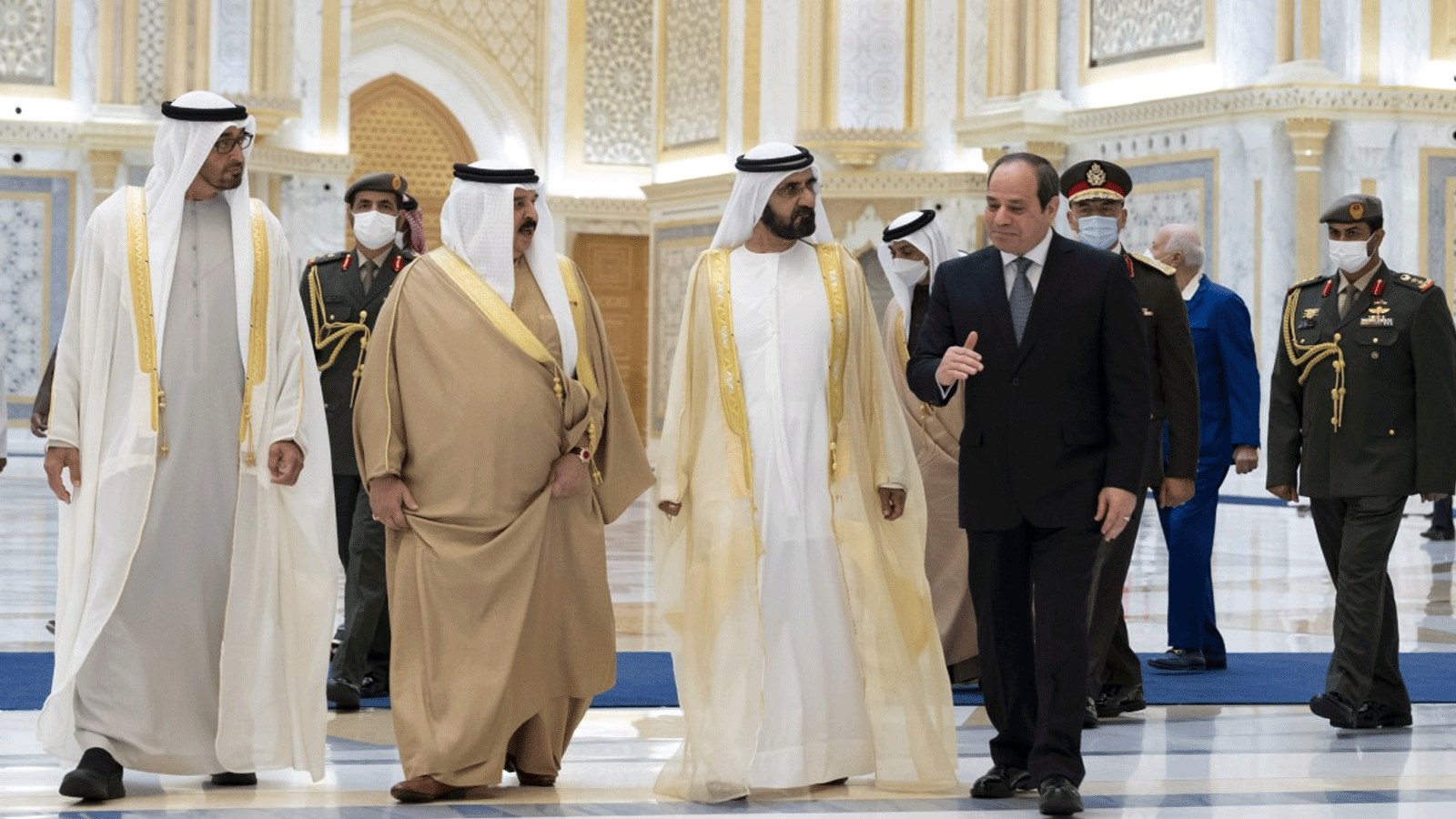 لقطة من اجتماع القادة في قمة أبوظبي(وام)
