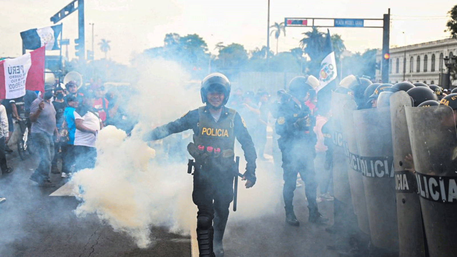 مواجهات بين الشرطة والمتظاهرين في ليما\ البيرو