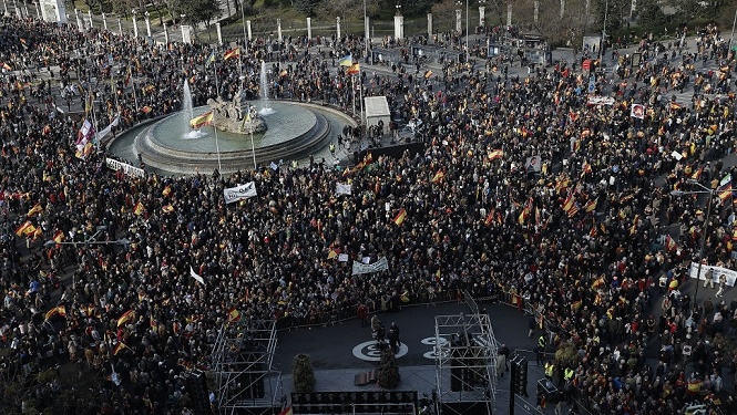 آلاف يتظاهرون في مدريد ضدّ الحكومة اليسارية