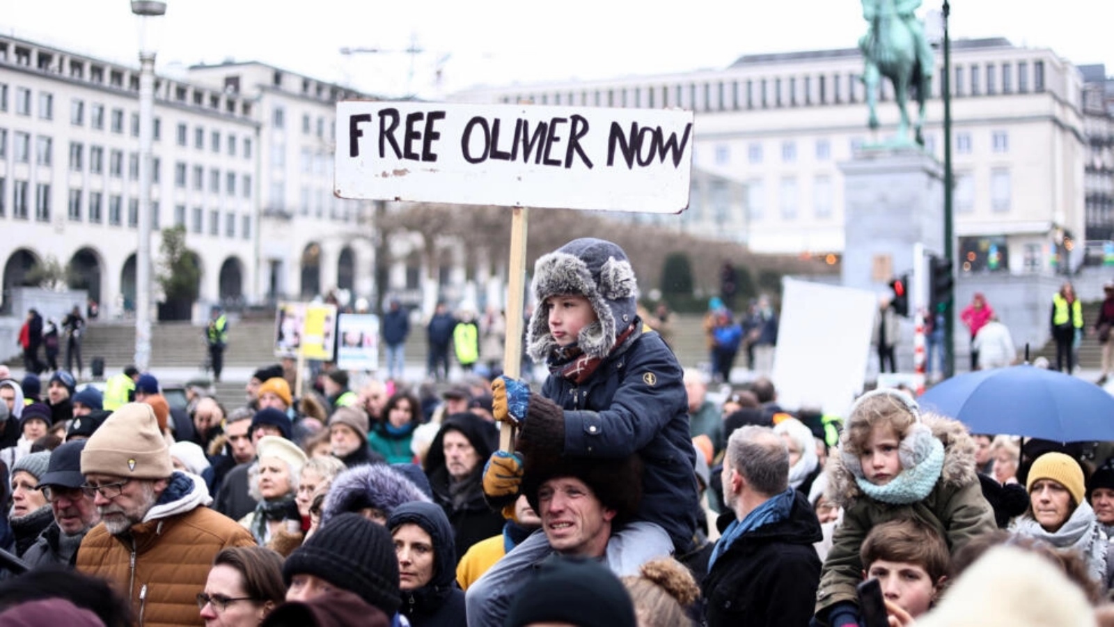 تظاهرة في بروكسل بتاريخ 22 يناير 2022 للمطالبة بالافراج عن أوليفييه فنديكاستيل المحتجز في إيران