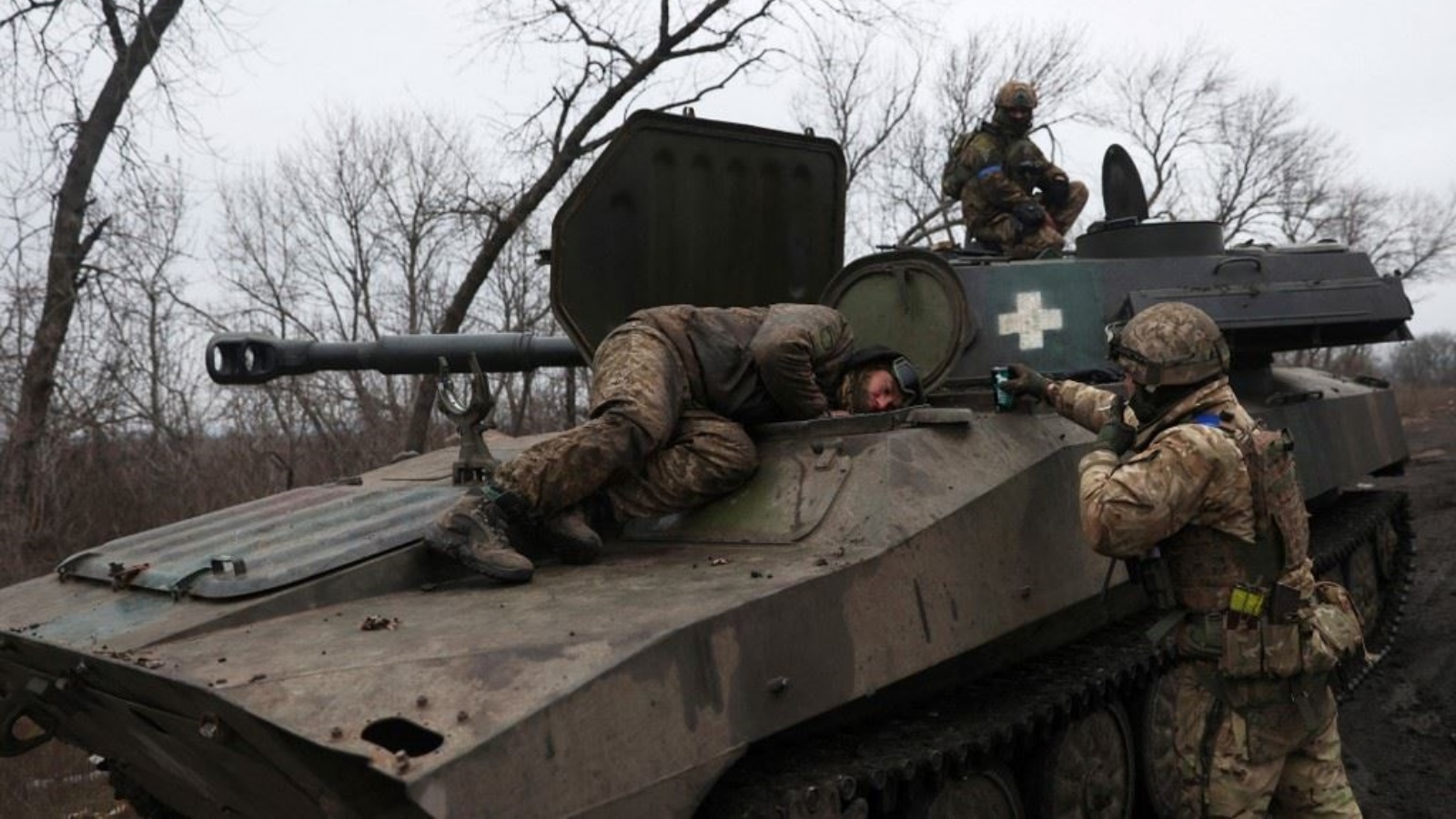 جنود أوكرانيون يشاركون في مناورات عسكرية في منطقة دونيتسك 21 يناير 2023