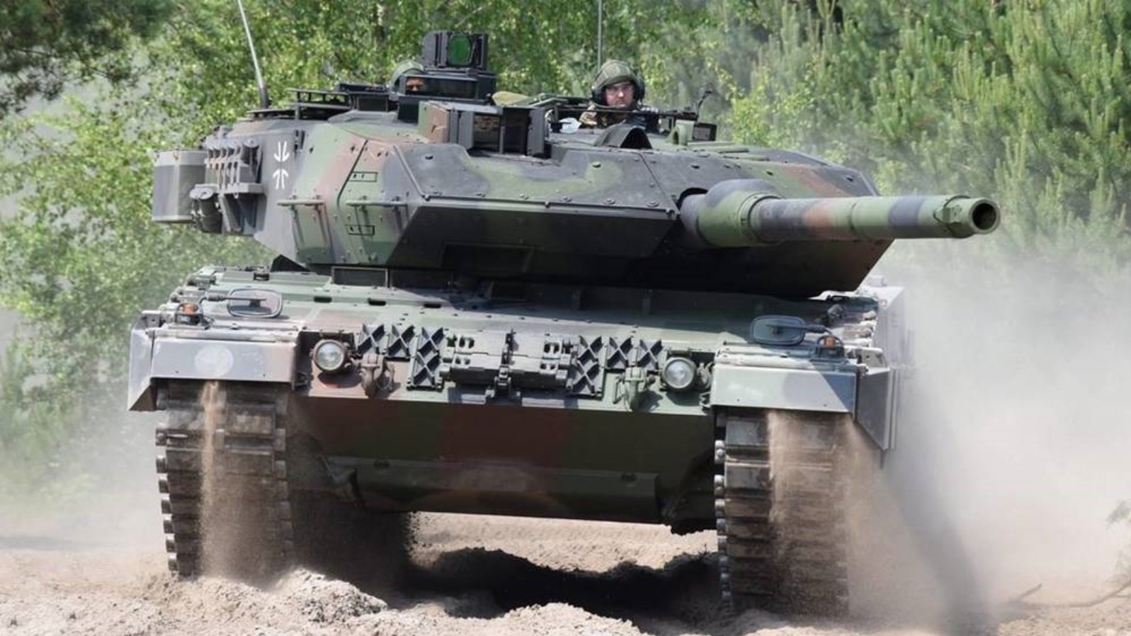 النروج تعتزم تسليم أوكرانيا دبابات 