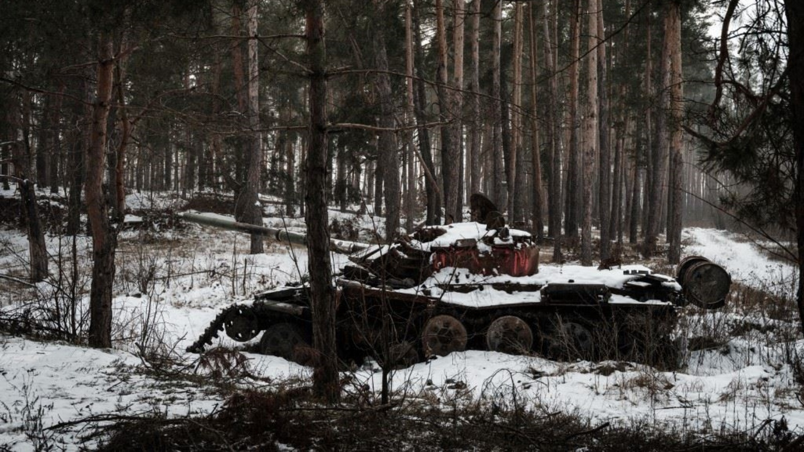 دبابة مهجورة قرب يامبل بأوكرانيا 6 فبراير 2023