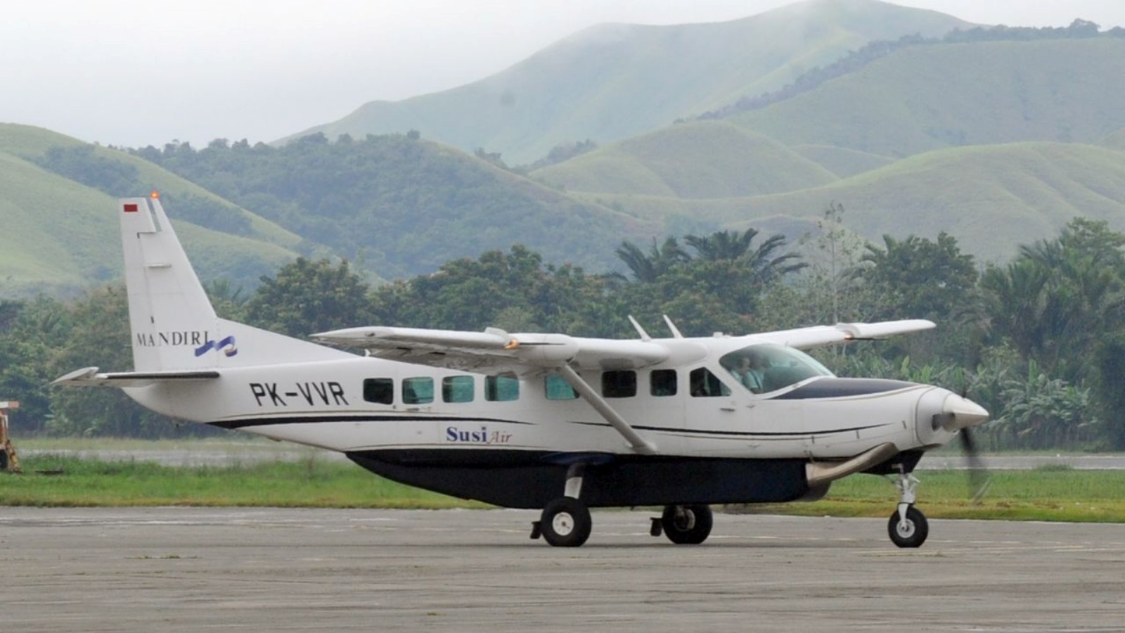 طائرة سوسي إير (ليست الطائرة المتورطة في الحادث الذي وقع يوم الثلاثاء) في مقاطعة بابوا في عام 2011