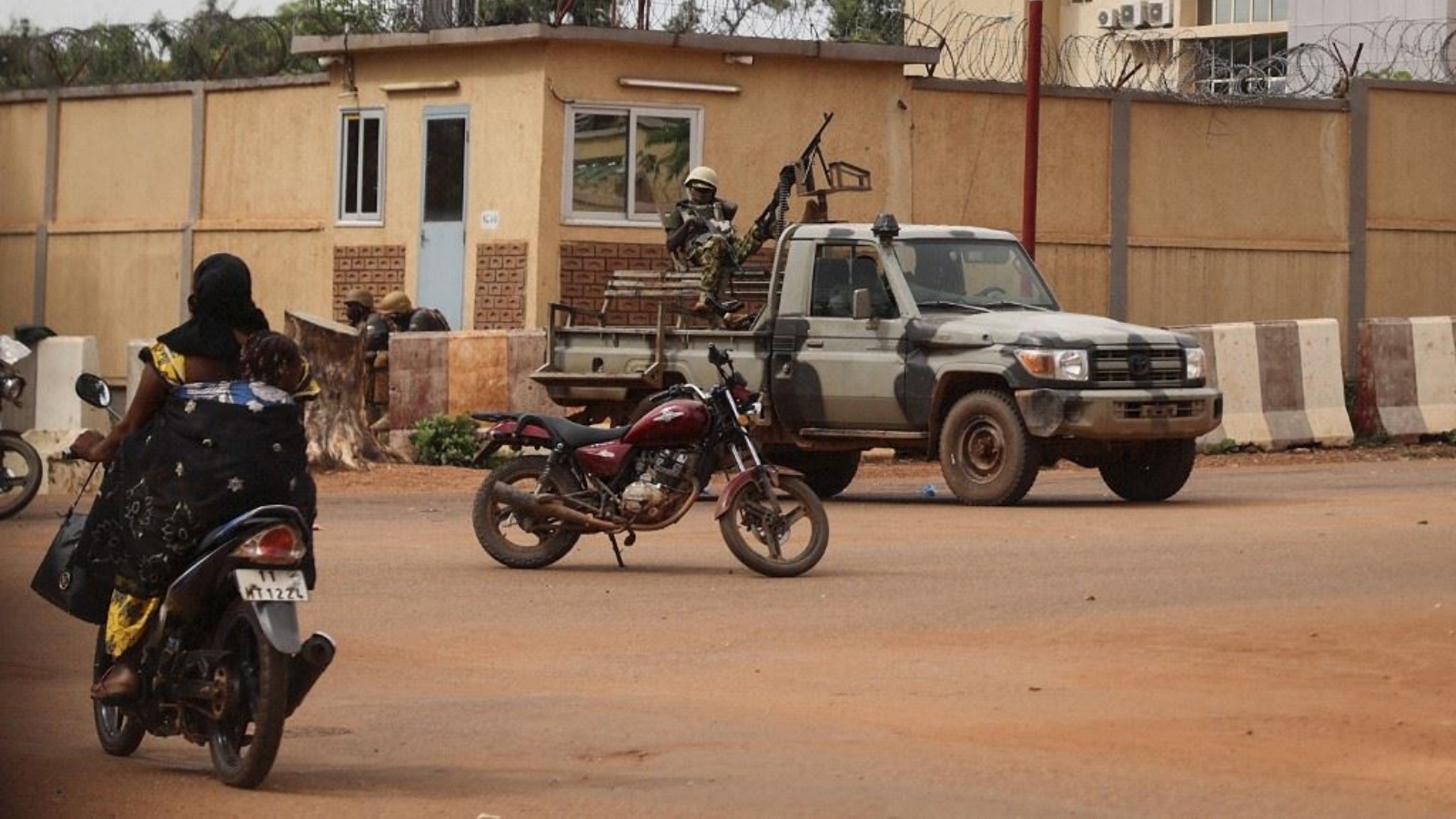 صورة أرشيفية- جنود في جيش بوركينا فاسو انتشروا في واغادوغو 30 سبتمبر 2022