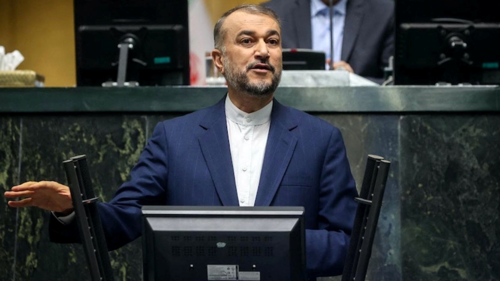 وزير الخارجية الإيراني حسين أمير عبد اللهيان يخاطب البرلمان في طهران. 22 يناير 2023