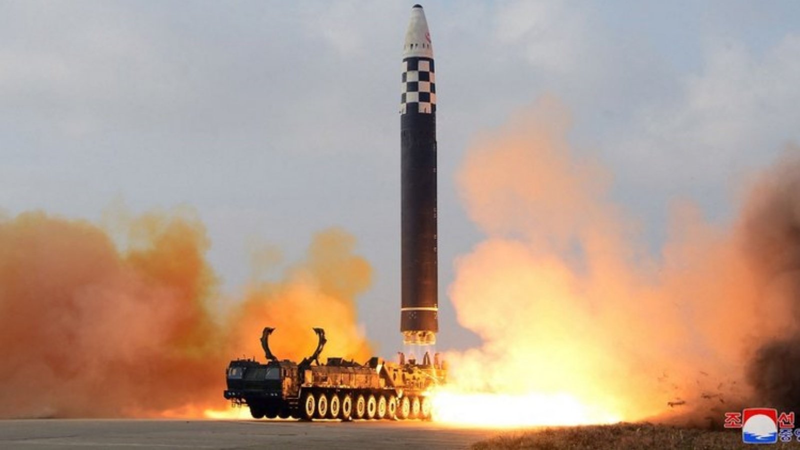 كوريا الشمالية تطلق صاروخاً بالستياً غير محدد 