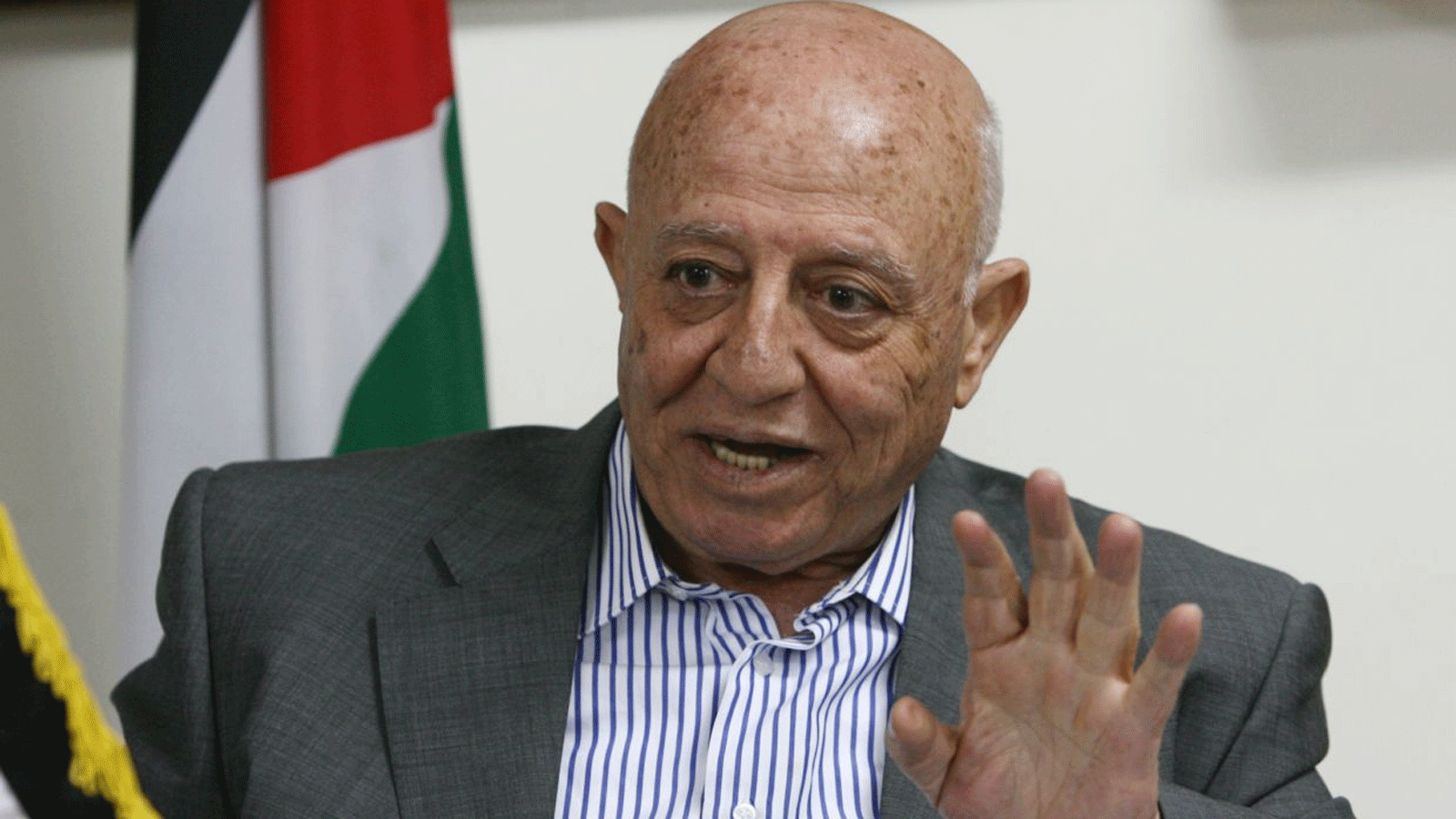  القيادي الفلسطيني السابق أحمد قريع (أبو العلاء)