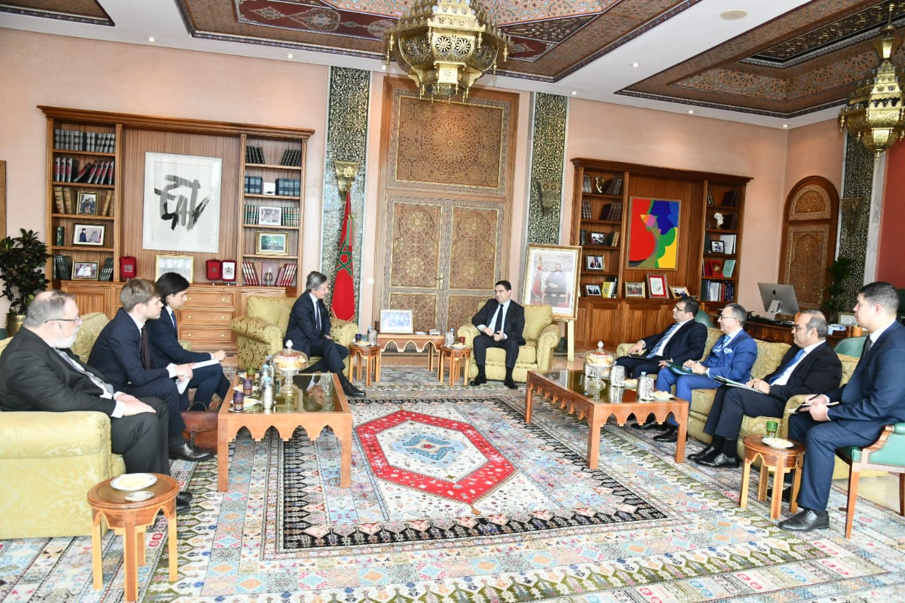 ناصر بوريطة وزير خارجية المغرب خلال مباحثاته مع نائب وزير الخارجية النمساوي 
