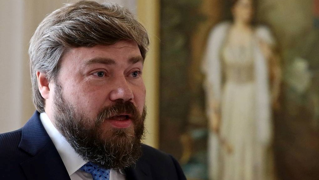 صورة نشرتها وكالة "تاس" الرسمية الروسية لرجل الأعمال كونستانتين مالوفيتشيف، رئيس مجلس إدارة مجموعة تسار غراد، الذي أعلنت موسكو عن إحباط محاولة أوكرانية لاغتياله