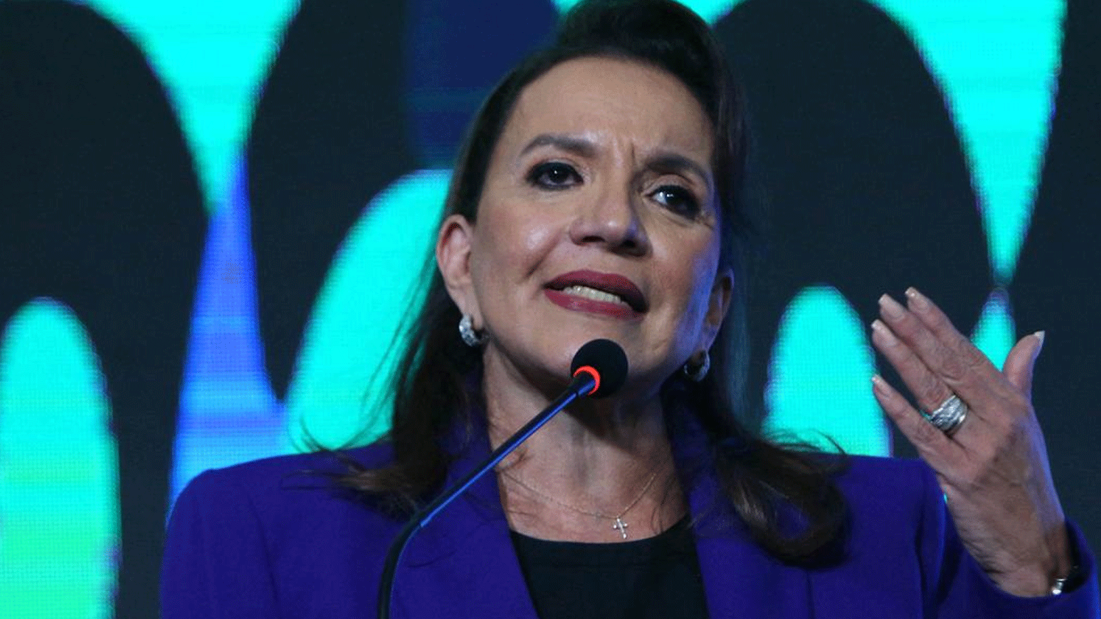 رئيسة هندوراس زيومارا كاسترو