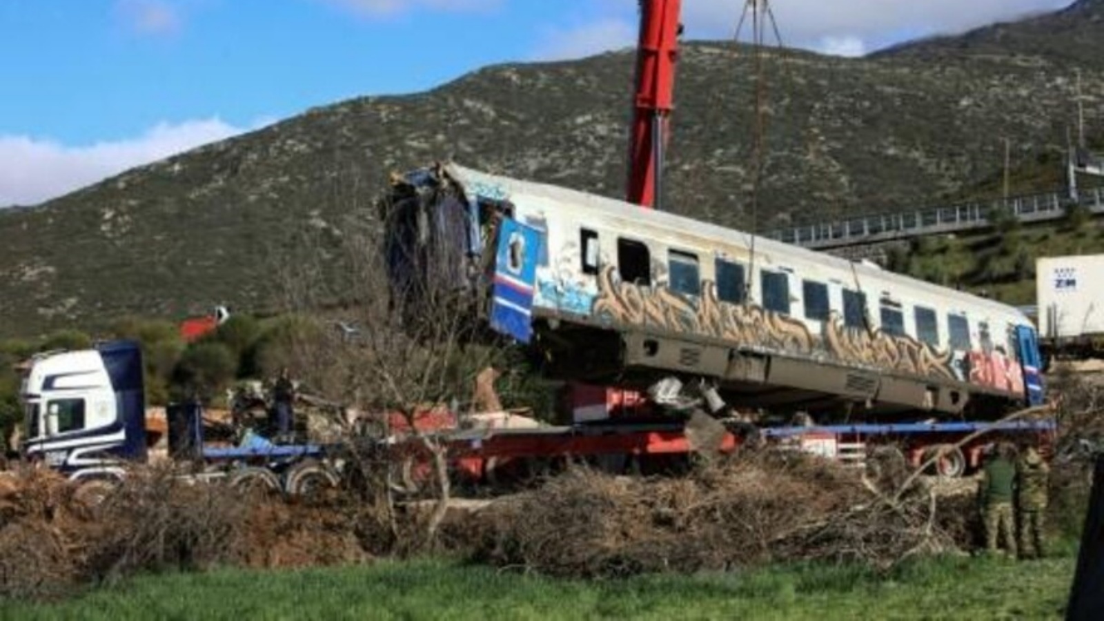 صورة مؤرخة في 3 مارس 2023 لحطام من حادث القطار في لاريسا اليونانية