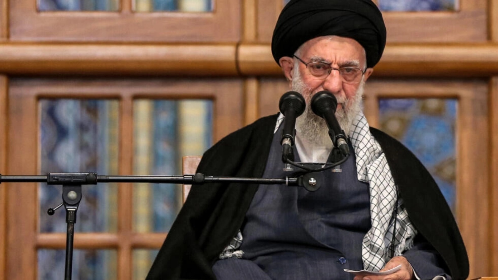 صورة مؤرخة في 21 مارس 2023 للمرشد الأعلى للجمهورية الإسلامية علي خامنئي خلال إلقائه خطاباً في مدينة مشهد
