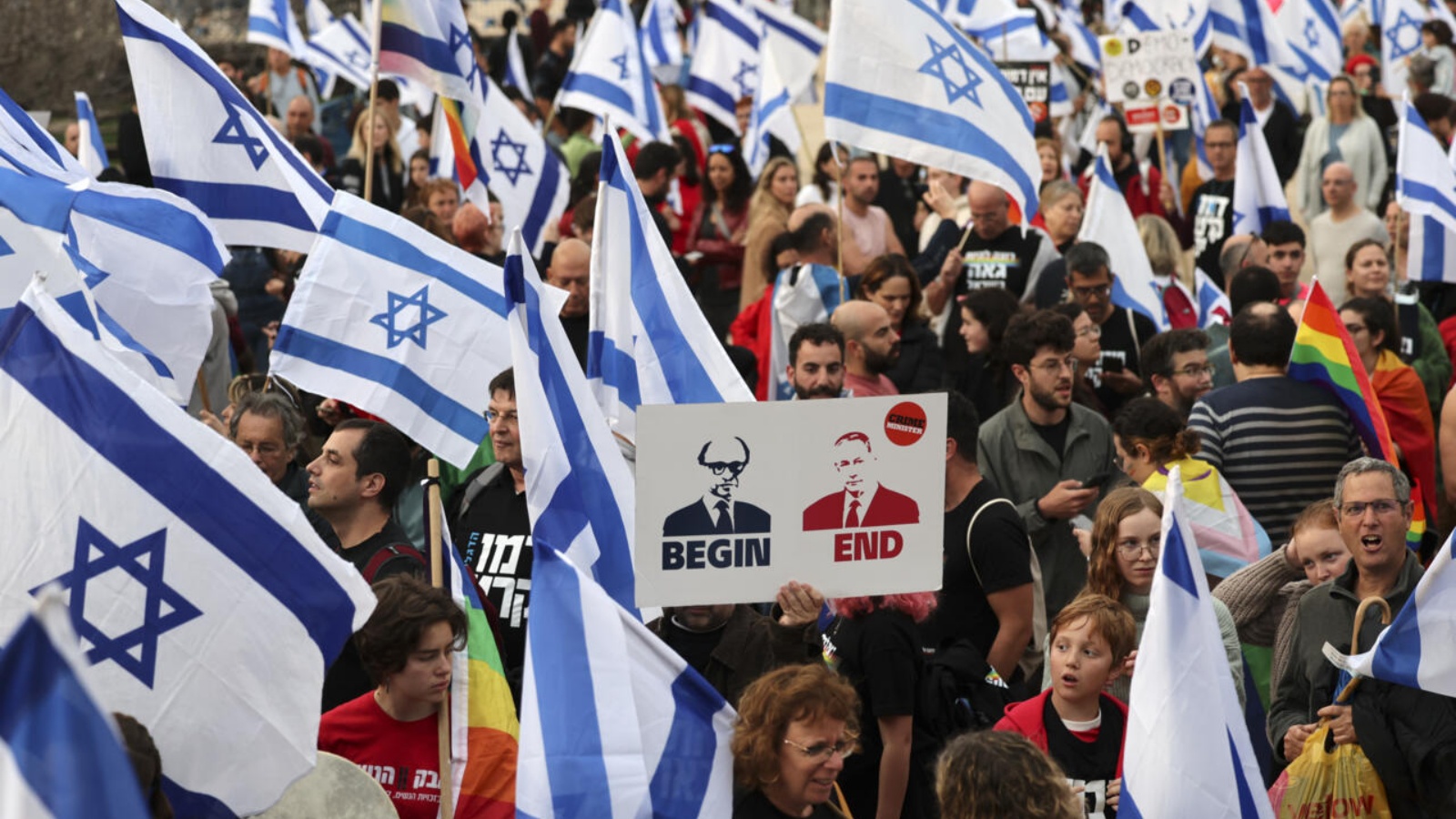 إسرائيليون يتظاهرون في تل أبيب ضد مشروع حكومي لتعديل النظام القضائي