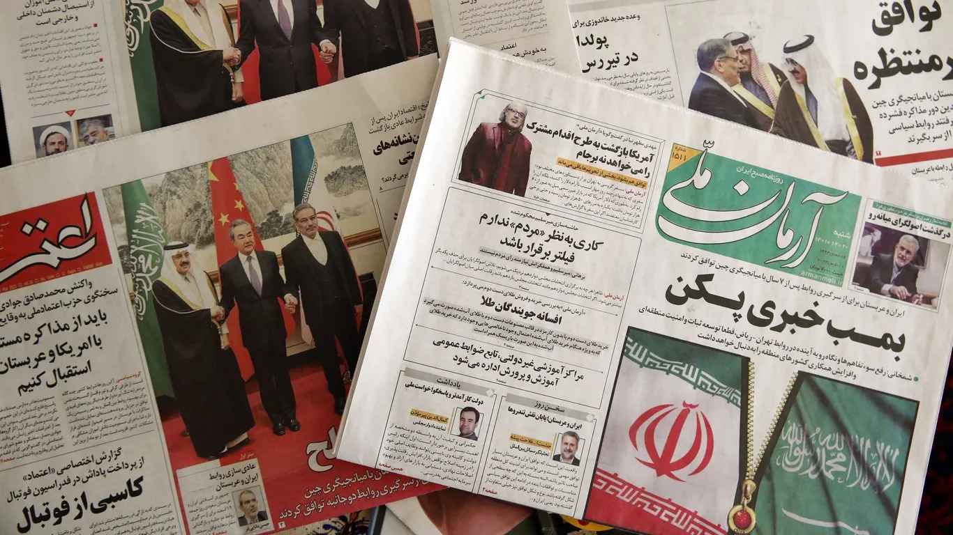 صحف إيرانية تبرز خبر الصفقة بين إيران والسعودية
