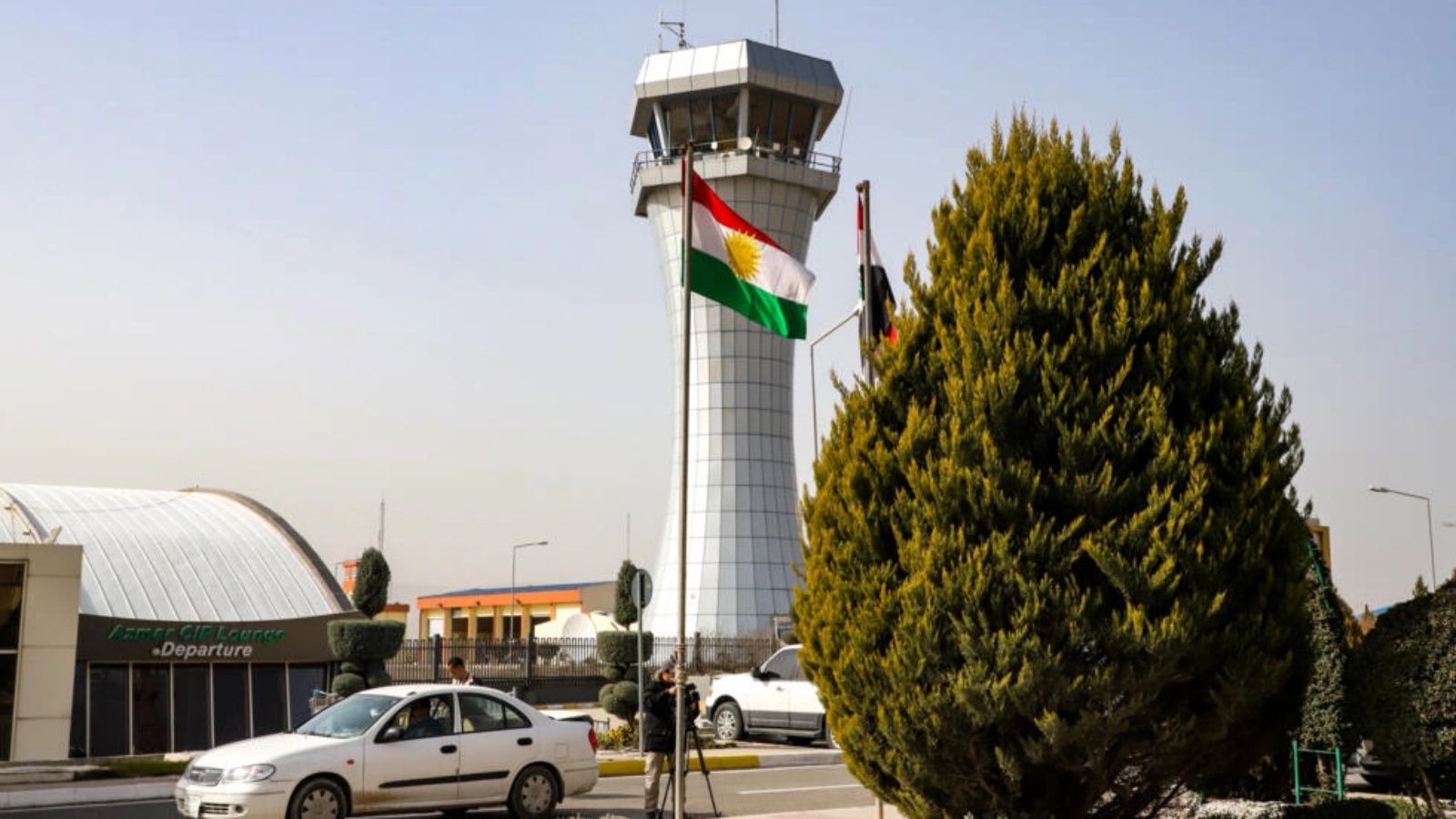 صالة المغادرة وبرج المراقبة في مطار السليمانية الدولي. 26 يناير 2019