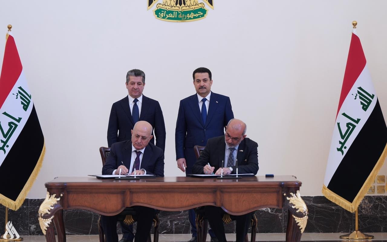 توقيع الاتفاق النفطي بين حكومة بغداد وحكومة إقليم كردستان العراق